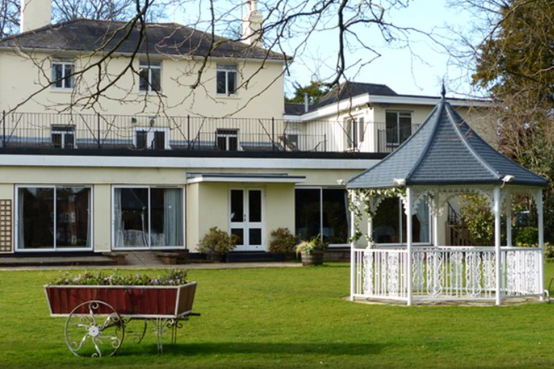 Alton House Hotel