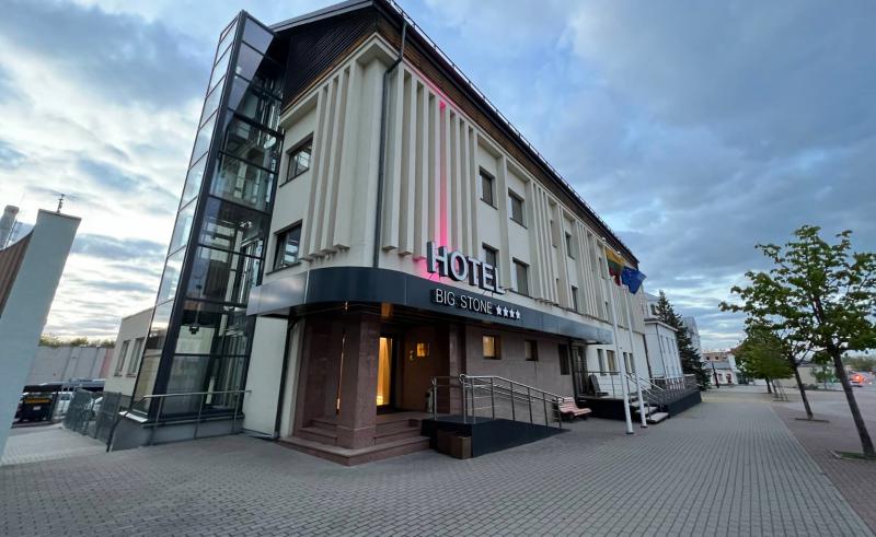 BIG STONE Hotel