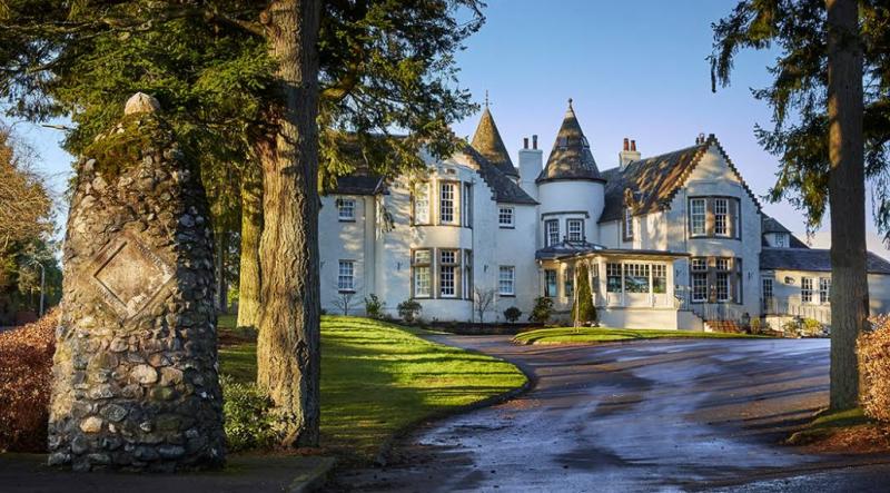 Cairn Lodge