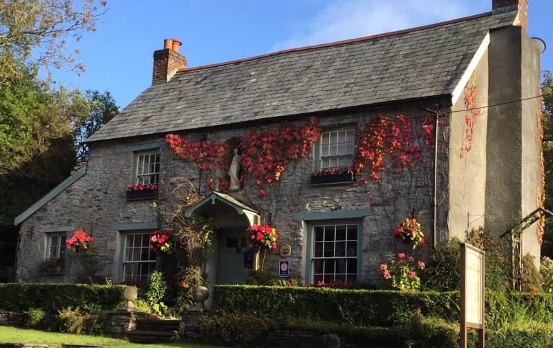 Culloden Farmhouse B and B and self catering accommodation