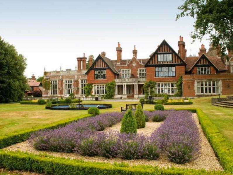 Elmers Court Hotel and Resort