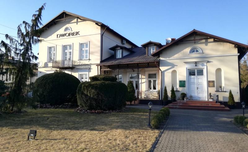 Hotel Dworek Noclegi Konferencje Szkolenia Spotkania firmowe Restauracja Catering