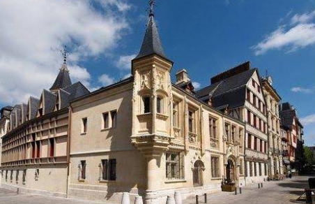 Hotel de Bourgtheroulde Autograph Collection
