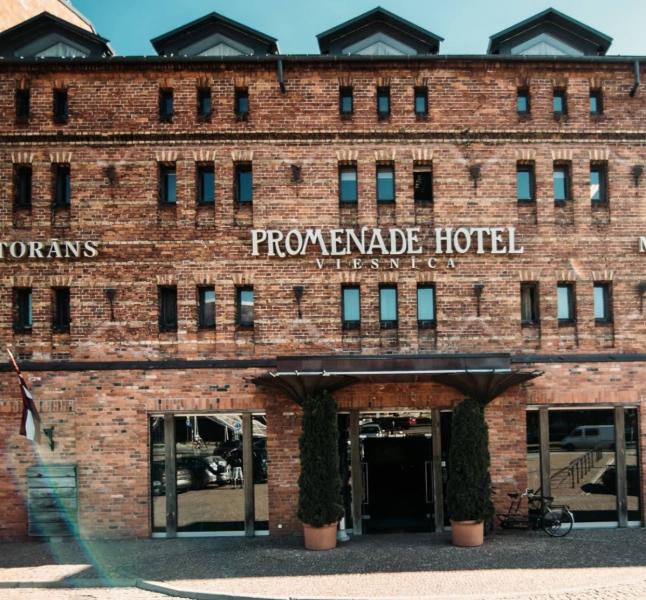 Promenade Hotel
