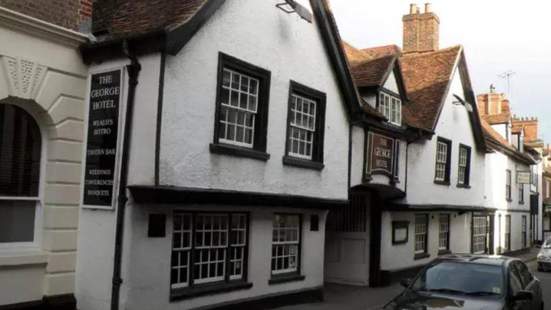 The George Hotel and Tavern Bar