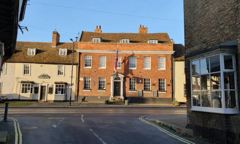 The Limes Bar and Hotel