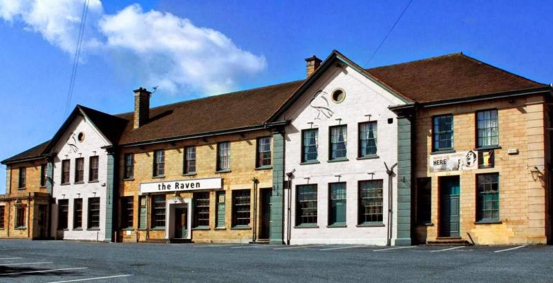 The Raven Hotel