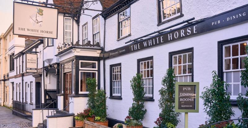 The White Horse A Heartwood Inn
