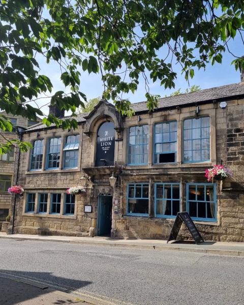 White Lion Inn Rooms & Dining